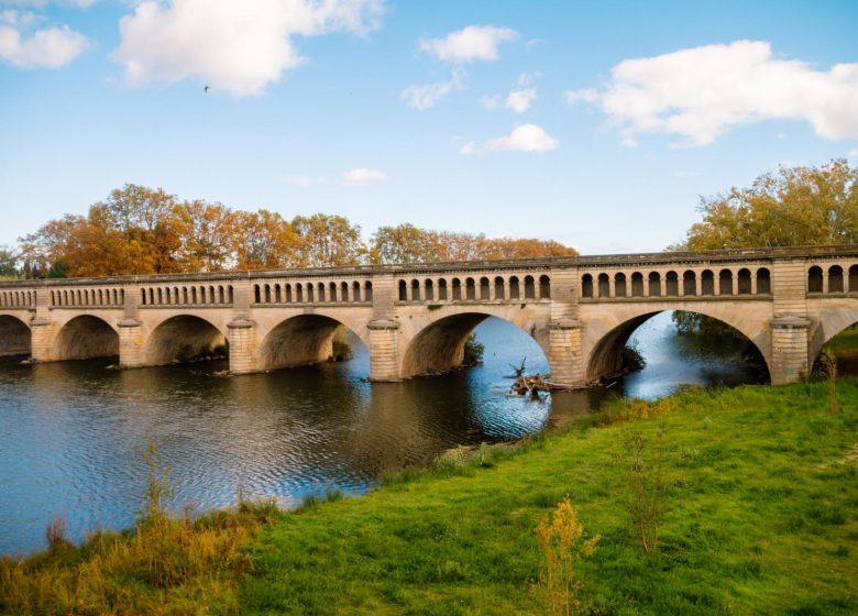 PONT CANAL PONT AQUÉDUC