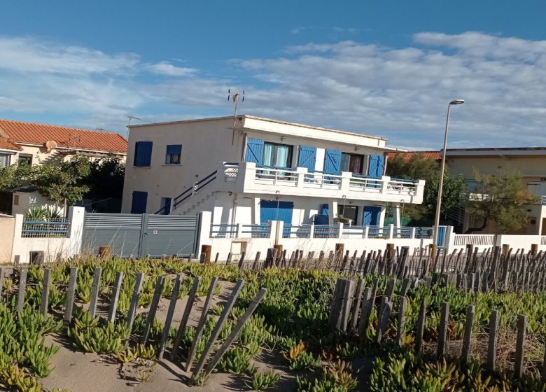 VALRAS-PLAGE APPARTEMENT LE MÉDITERRANÉE FRONT DE MER