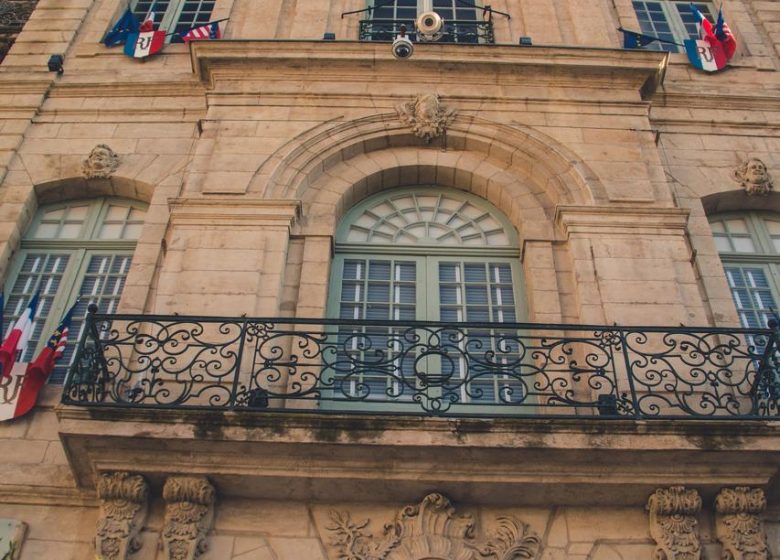 HÔTEL DE VILLE (RATHAUS)