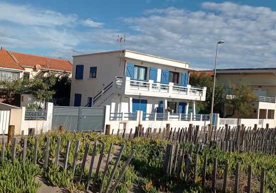 EN 1ERE LIGNE  ET ACCÈS DIRECT A LA PLAGE AU „FLOTS BLEUS“ A VALRAS-PLAGE